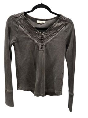 Lucky Brand Gray Lace-Trim Henley Thermal Long Sleeve Top